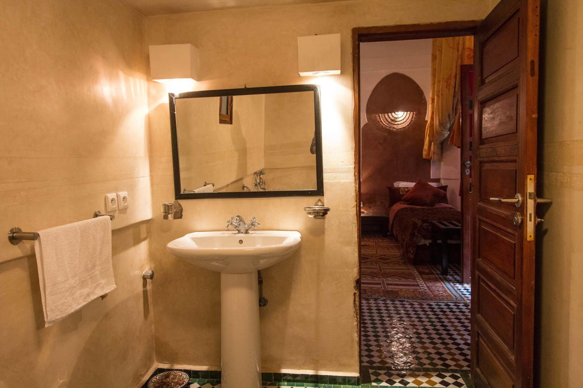 Riad Noujoum Medina Fez Kültér fotó